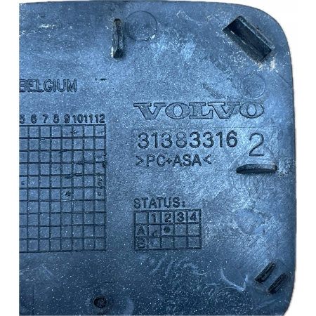 K93 VOLVO V90 II 2016- ZAŚLEPKA MOCOWANIA KOSZYKI PDC ZDERZAKA TYŁ 31383315