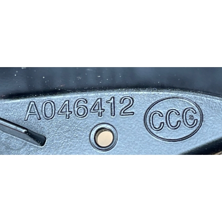 A94 BMW M3 F80 PRAWA OBUDOWA LUSTERKA RAMKA C0176112 041328 A046412