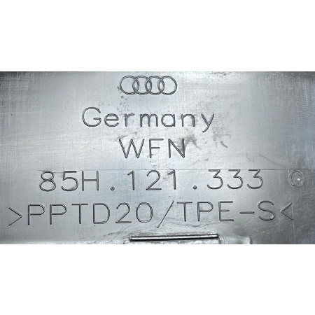 AUDI Q6 E-TRON KIEROWNICA WLOT POWIETRZA 85H121333C
