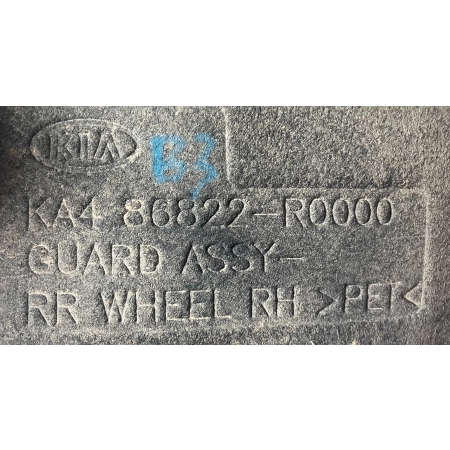 B3 KIA CARNIVAL IV 2020 - NADKOLE PRAWE TYŁ TYLNE 86822-R0000