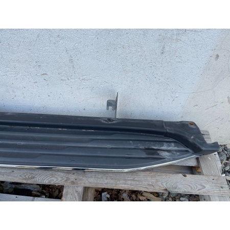 P8 GMC YUKON XL DENALI IV 2015 - PRAWY PRÓG LISTWA STOPIEŃ CHROM 22813705