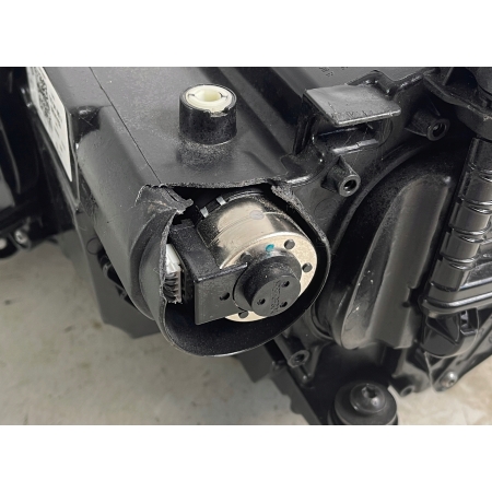 VW SPORTSVAN LIFT LAMPA PRAWA FULL LED 517941082A