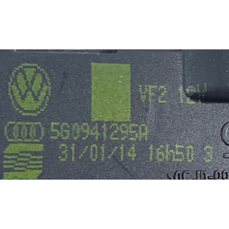 AUDI Q5 8R SILNIKCZEK REGULACJI REFLEKTORA LAMPY 5G0941295A 8R0941004AM