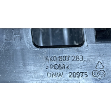 AUDI A7 4K ŚLIZG ZDERZAKA MOCOWANIE LEWY PRZÓD 4K8807283B