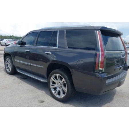 P2 CADILLAC ESCALADE IV 2014 - PODŁOGA OSŁONA BAGAŻNIKA SCHOWKA APY21694