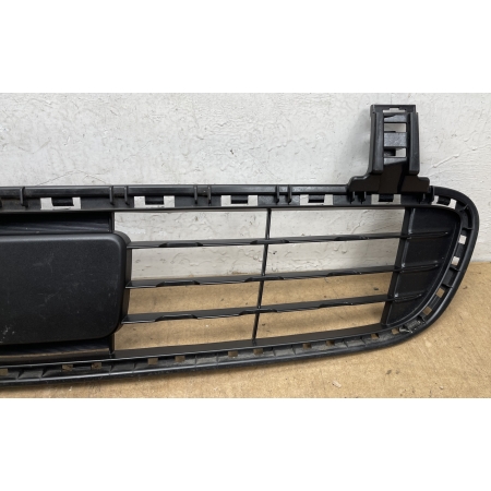 KIA STONIC I 1 2017 - ATRAPA KRATKA ZDERZAKA PRZÓD ŚRODKOWA 86560-H8410