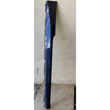 AUDI A5 F5 LIFT S-LINE LISTWA PROGOWA PRAWA 8W6853860E