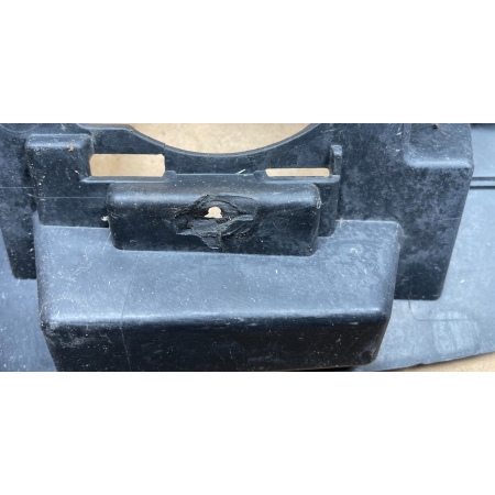 CITROEN DS7  ŚLIZG MOCOWANIE ZDERZAKA PRZÓD PRAWY 9819737980