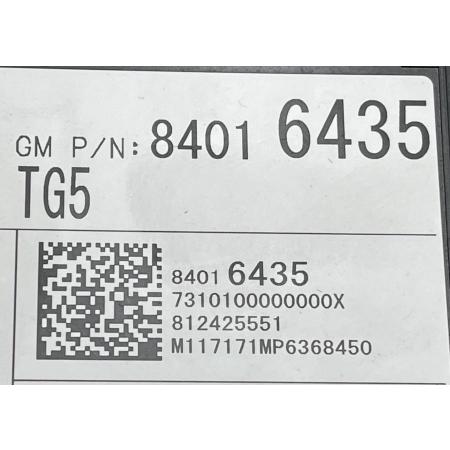 O2 CADILLAC ESCALADE IV 2014 -  CZYTNIK PŁYT CD GM 23440942