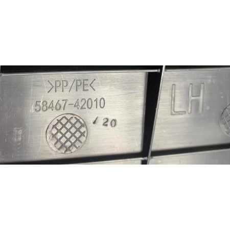 P4 TOYOTA RAV4 RAV-4 V 5 2020 - OSŁONA BATERII KANAPY LEWA 58467-42010