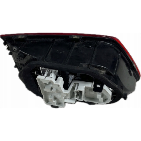 VW GOLF VII SPORTSVAN LAMPA PRAWA TYŁ TYLNA W KLAPĘ 510945094M 28.08.16 ORG