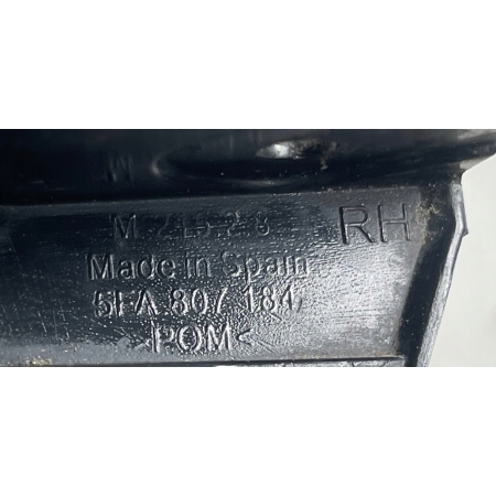SEAT LEON IV 2020 - ŚLIZG MOCOWANIE ZDERZAKA PRZÓD PRAWY 5FA807184