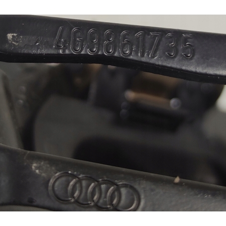 { AUDI A6 C7 KOMBI UCHYT SIATKI BAGAŻNIKA LEWY 4G9861735