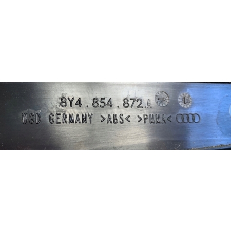 LISTWA KLAPY BAGAŻNIKA PRAWA AUDI A3 8Y 20- 8Y4854872A