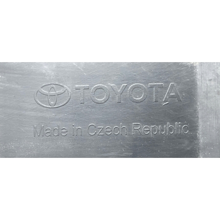 B125 TOYOTA YARIS IV 2020 - NADKOLE PRAWE TYŁ TYLNE 65637-K0050