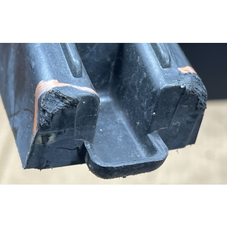 VW CADDY IV 2020 - WZMOCNIENIE STELAŻ ATRAPY GRILLA  2K7807231D