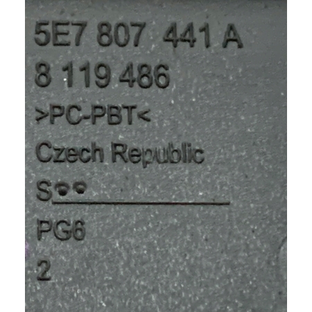 SKODA OCTAVIA IV ZAŚLEPKA ZDERZAKA HAKA TYŁ