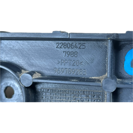 O2 CADILLAC ESCALADE IV 2014 - ŚLIZG ZDERZAKA MOCOWANIE PRAWE TYŁ 22806425