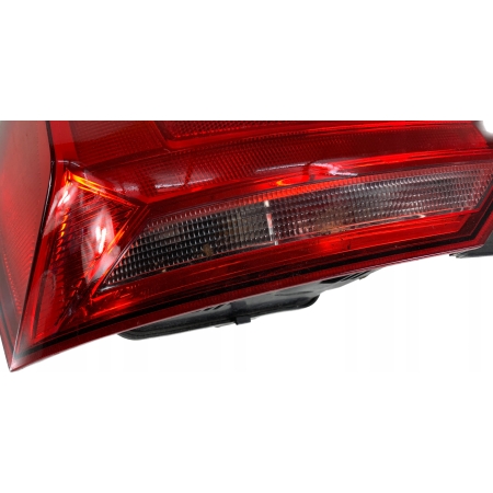 VW POLO VI 6C 14- LAMPA LEWA TYŁ 6C0945095K