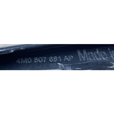 AUDI Q7 S-LINE II 4M DRUGI LIFT 2024 - PRAWA KRATKA ZDERZAKA 4M0807682AP