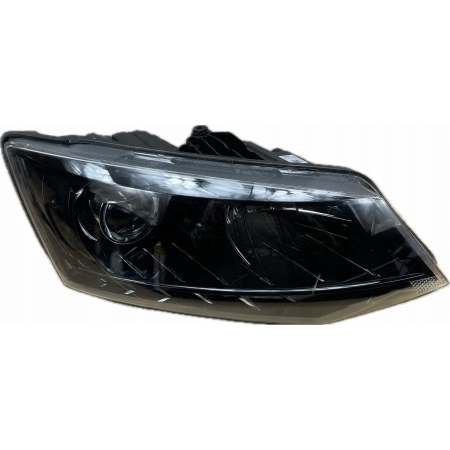 SKODA FABIA III 2014 - LAMPA PRAWA PRZÓD LED DRL HELLA
