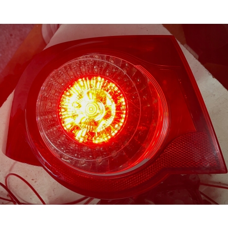 VW EOS LAMPA LEWA TYŁ LED BŁOTNIKA 1Q0945257A
