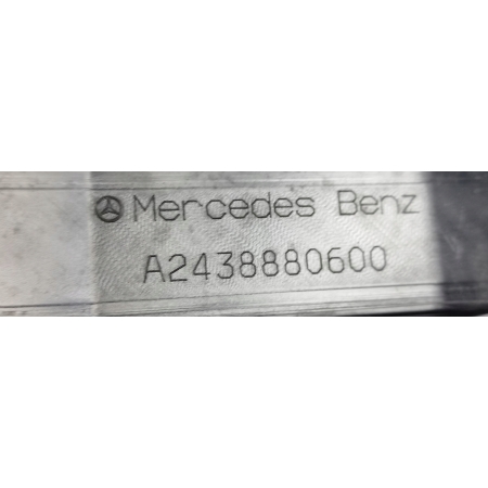 MERCEDES EQA EQB W243 STELAŻ GRILL ATRAPA ZDERZAKA A2438880600