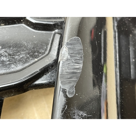 AUDI Q7 S-LINE II 4M DRUGI LIFT 2024 - PRAWA KRATKA ZDERZAKA 4M0807682AP