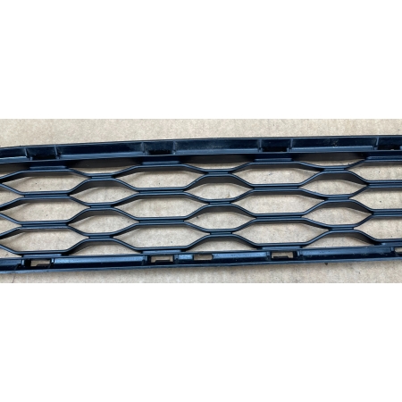 MINI COOPER F56 KRATKA ŚRODKOWA ZDERZAKA PRZÓD 7301564