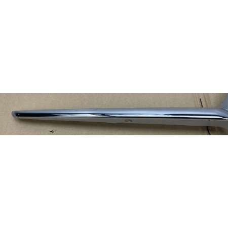 MERCEDES C-KLASA W206 LISTWA GRILLA ATRAPY A2068884200