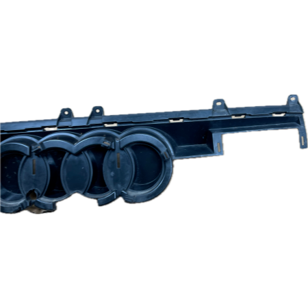 AUDI Q7 II 2016 - NAKŁADKA WZMOCNIENIE ZNACZKA ATRAPY 4M0853037E