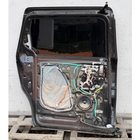 B3 CARNIVAL IV 2020 - DRZWI LEWE TYŁ TYLNE KOMPLETNE P2M