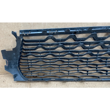 DACIA DUSTER II 2 2017- KRATKA ŚRODKOWA ZDERZAKA PRZÓD 622545490R