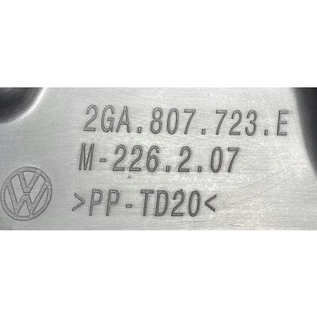 VW T-ROC LIFT ŚLIZG ZDERZAKA LEWY PRZÓD MOCOWANIE 2GA807723E
