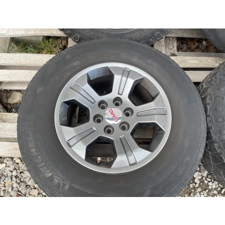 P8 GMC YUKON XL IV 2015 - FELGI OPONY KOŁA 84227881 18 8.5J ET24 275 65