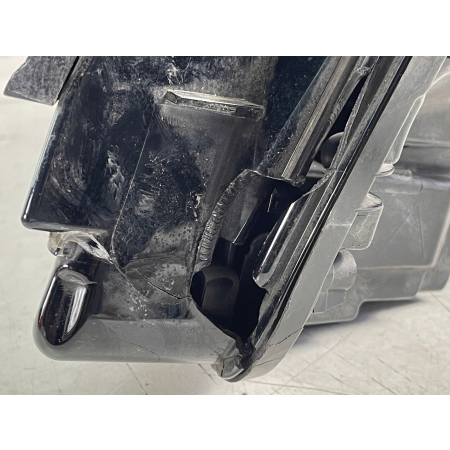 LAMPA PRAWA PRZÓD VW TOUAREG III FULL LED 761941082A 29.05.19