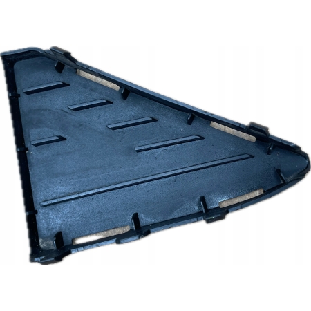 BMW 2 F44 KRATKA PRAWA ZAŚLEPKA ZDERZAKA PRZÓD 7478674