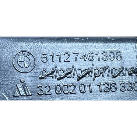 BMW 1 F40 ŚLIZG MOCOWANIE ZDERZAKA PRAWY TYŁ TYLNY TYLNE 7461398