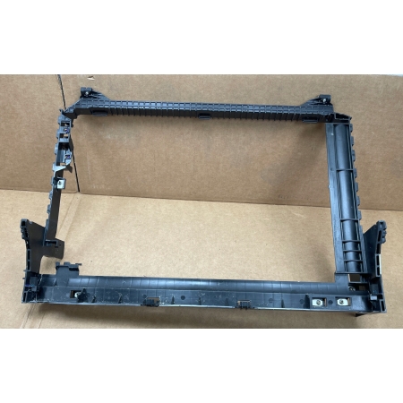JAGUAR XE X760 XF X260 OBUDOWA RAMKA CHŁODNIC GX73-8B588-CL