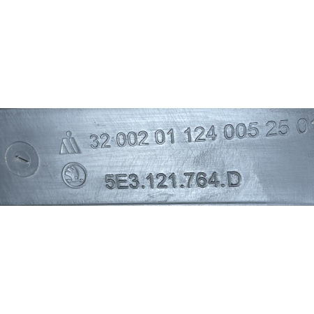 SKODA OCTAVIA IV 4 2019 - KIEROWNICA POWIETRZA PRAWA 5E3121764D