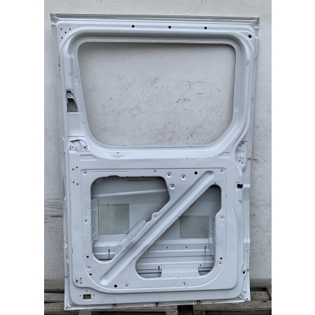 MERCEDES SPRINTER 906 W906 DRZWI PRAWE PRZESUWNE BOCZNE PRAWE