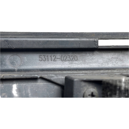 TOYOTA AURIS I 1 LIFT 2009 - KRATKA ZDERZAKA ŚRODKOWA PRZÓD 53112-02320