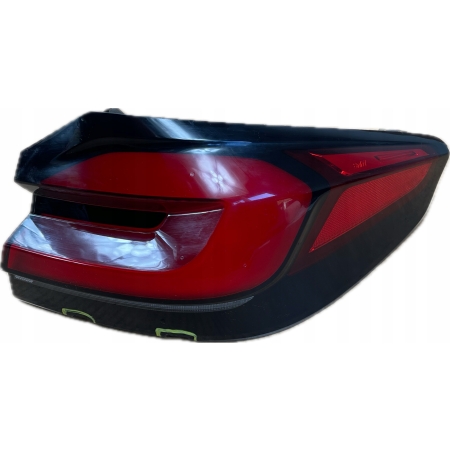 BMW 5 G30 M5 F90 LIFT LCI LAMPA PRAWA TYŁ TYLNA BŁOTNIKA 8493812
