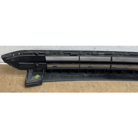 SKODA KAROQ 2017- KRATKA ATRAPA ZDERZAKA PRZÓD ŚRODKOWA 57A853677E