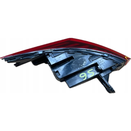 56 SKODA ENYAQ iV 20 - LAMPA LED PRAWA TYŁ TYLNA 5LA945208A