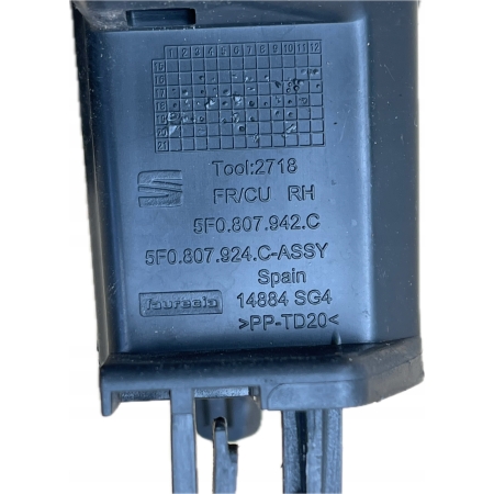 K40 SEAT LEON III LIFT MOCOWANIE KOSZYKI ZAŚLEPKA PDC PRZÓD 5F0707221AB