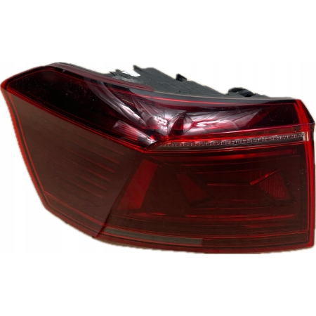 VW PASSAT B8 LIFT KOMBI R-LINE LAMPA LEWA TYŁ BŁOTNIKA 3G9945207M