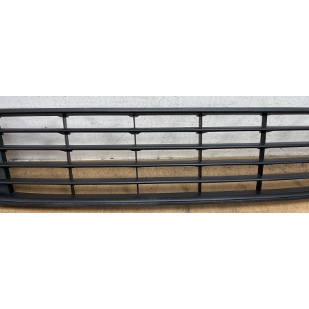 VW TOURAN I 1T ATRAPA ZDERZAKA KRATKA ŚRODKOWA PRZÓD 1T0853677C