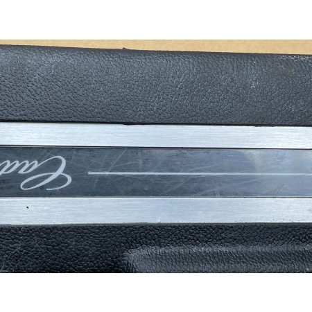 O2 CADILLAC ESCALADE IV 2014 -  NAKŁADKA LISTWA PROGOWA PRAWA PRZÓD 23475152