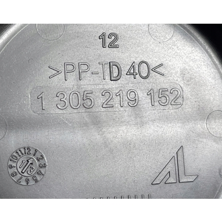 AUDI A4 B9 ZAŚLEPKA DEKIELEK REFLEKTORA LAMPY 1305219152